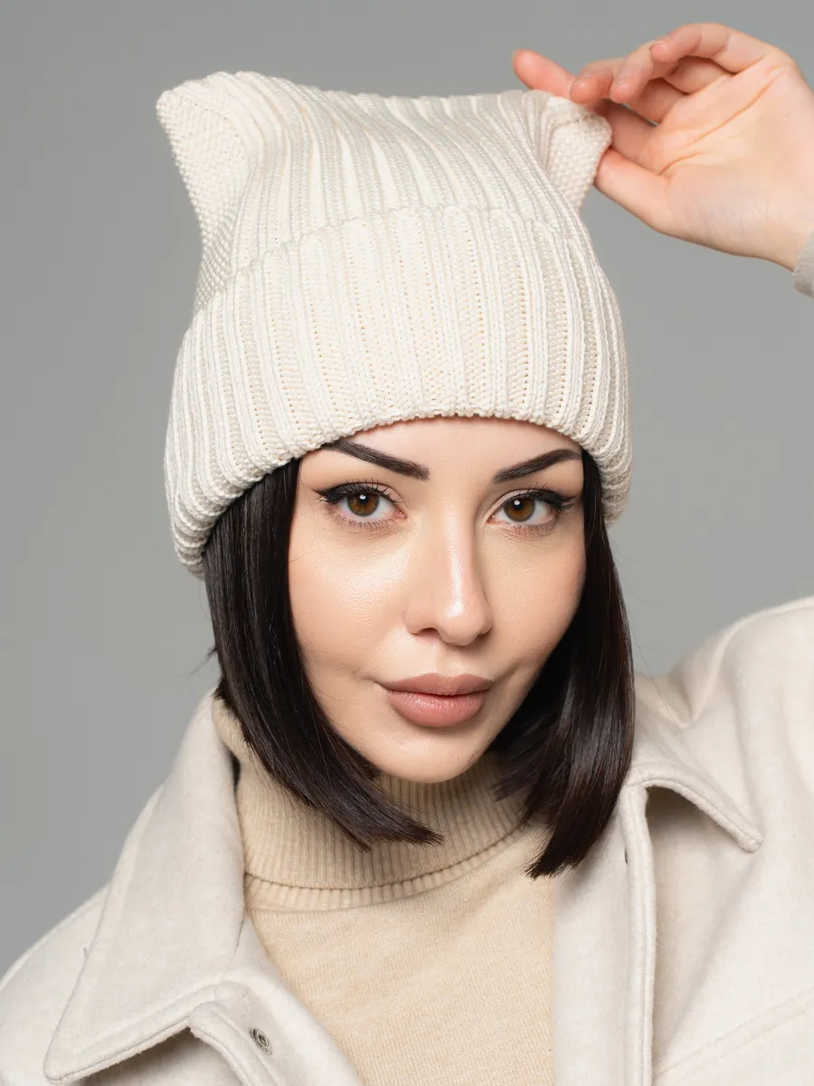 Шапка женская осенняя-весенняя тонкая с ушками