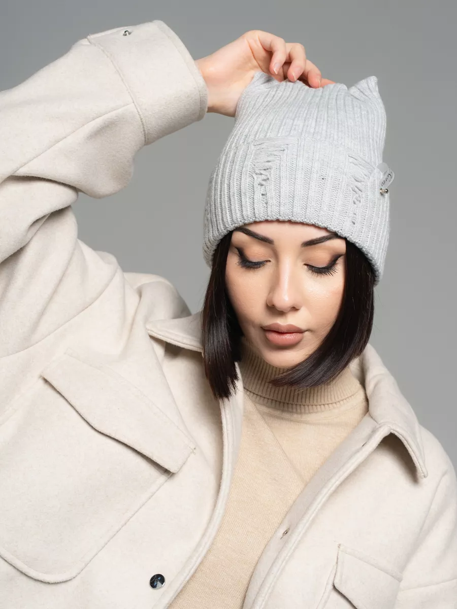 Шапка женская осенняя-весенняя тонкая с ушками